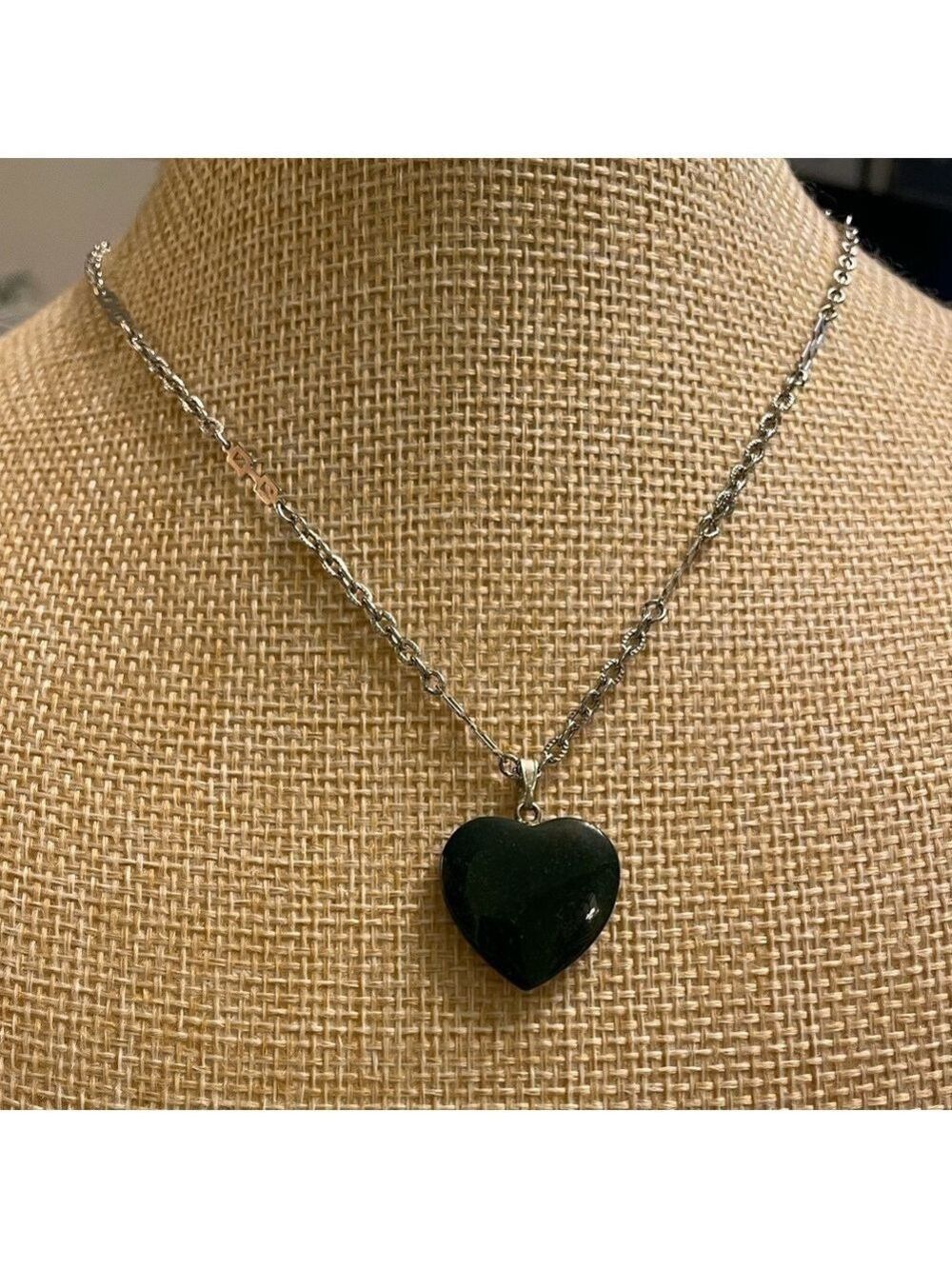Black heart stone pendant necklace, unique chain.
